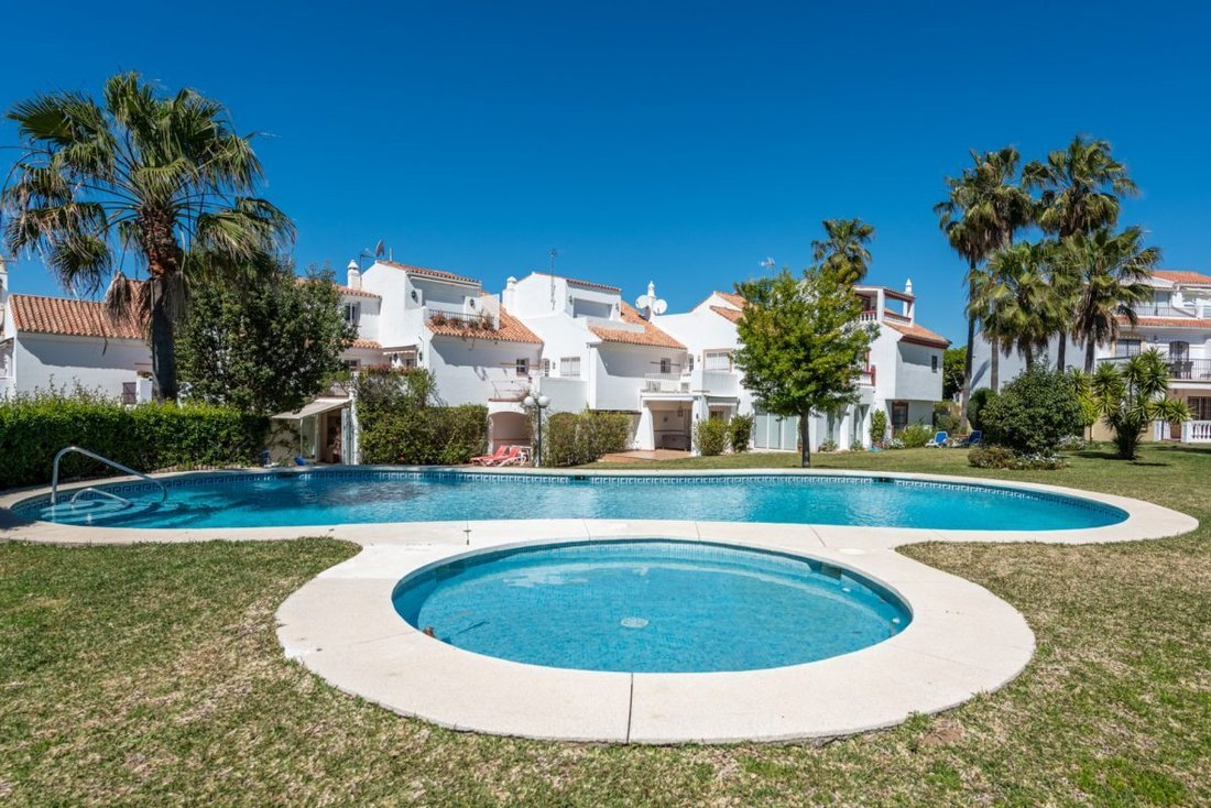 Stadthaus in Estepona, Andalusien, Spanien 1 - 18857293