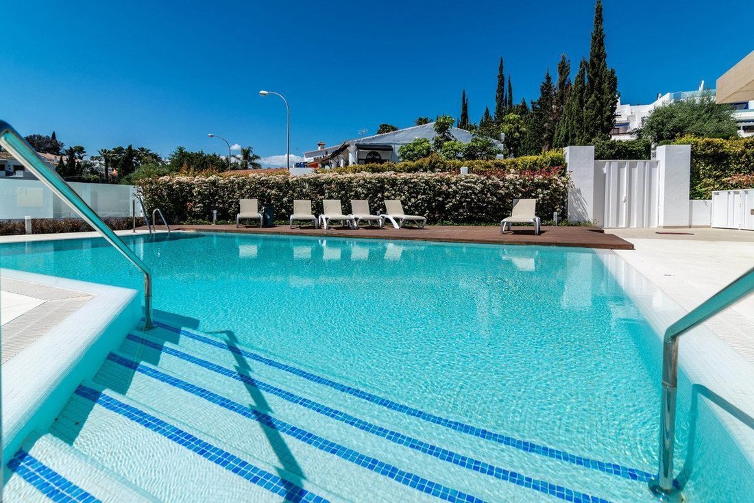 Apartment in Puerto Banus, Marbella, Spain 3 - 18856863