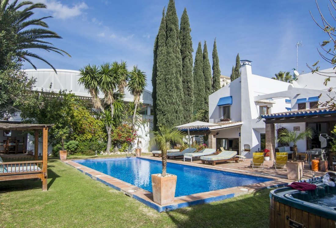 Villa in Marbella, Andalusia, Spain 1 - 18860122