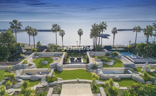 Villa in Puerto Banus, Marbella, Spain 1