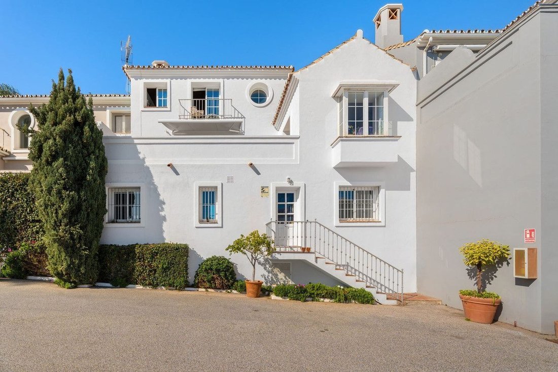 Townhouse in Marbella, Andalusia, Spain 1 - 18862267