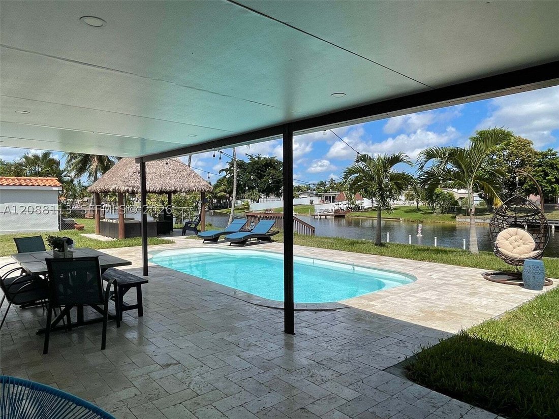 House in Hialeah, Florida, United States 5 - 18853070