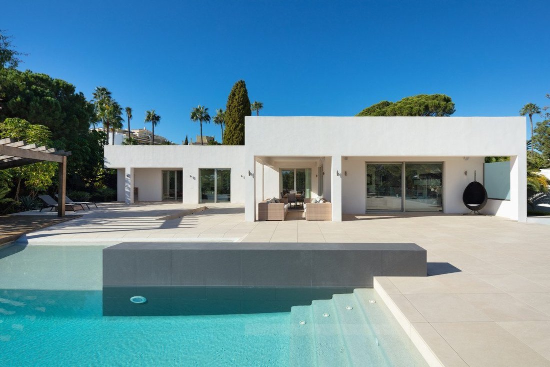 Villa a Nueva Andalucía, Marbella, Spagna 2 - 18859496