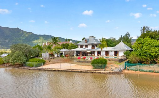Villa in Grande Riviere Noire, Black River, Mauritius 1