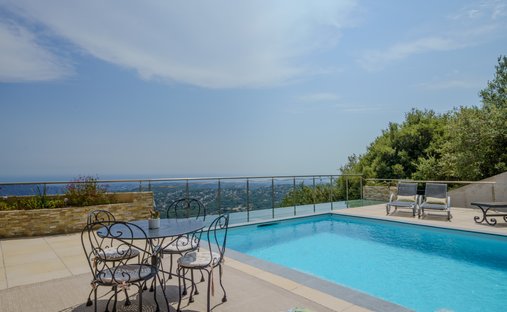 Casa en Saint-Jeannet, Provenza-Alpes-Costa Azul, Francia 1