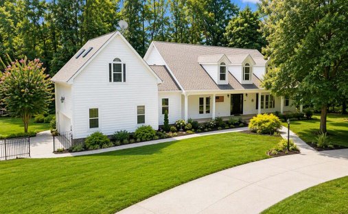 House in Burns, Tennessee, United States 1