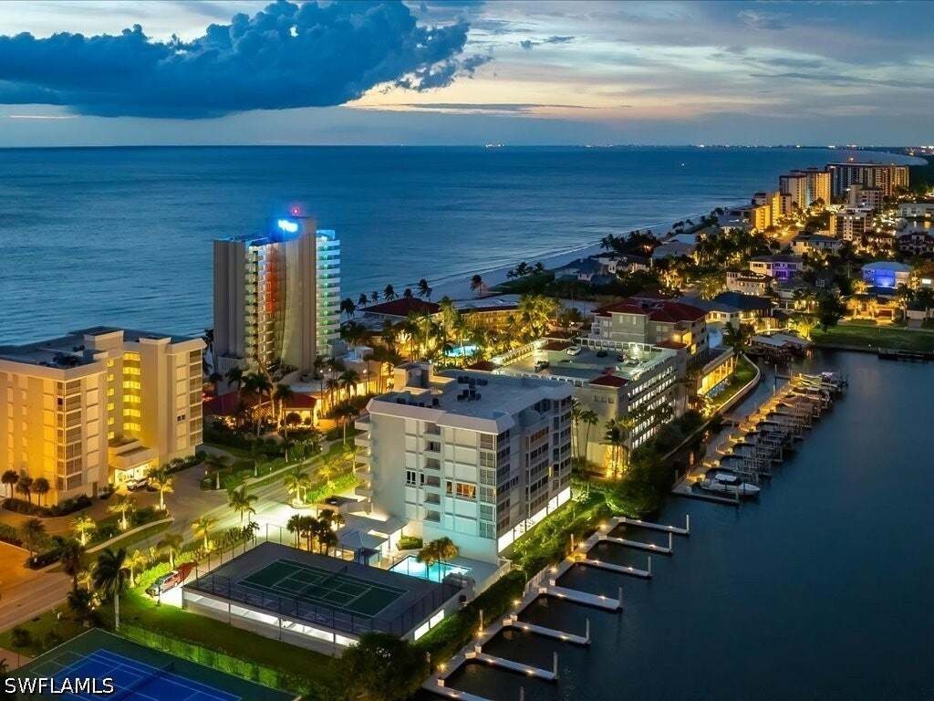 Condo in Naples, Florida, United States 5 - 18851286