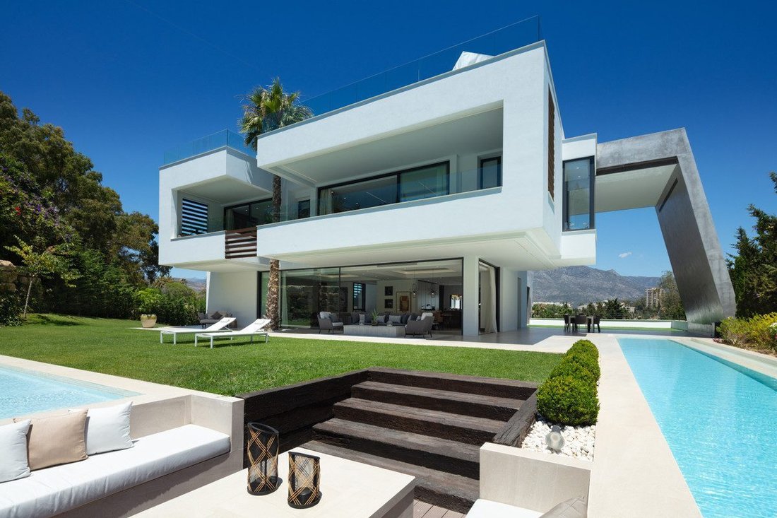 Villa in Puerto Banus, Marbella, Spain 3 - 18859557