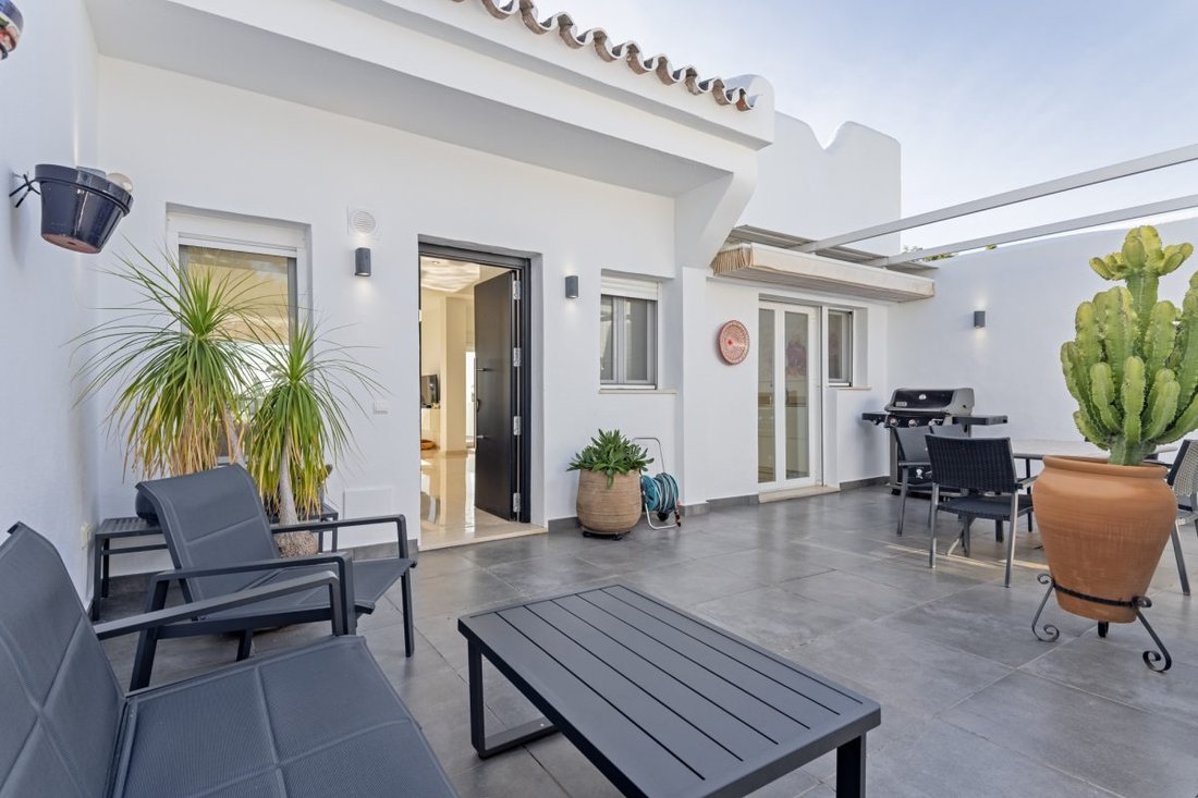 Townhouse in Nueva Andalucia, Marbella, Spain 1 - 18856425