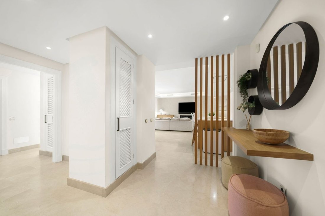 Apartment in Puerto Banus, Marbella, Spain 2 - 18862478