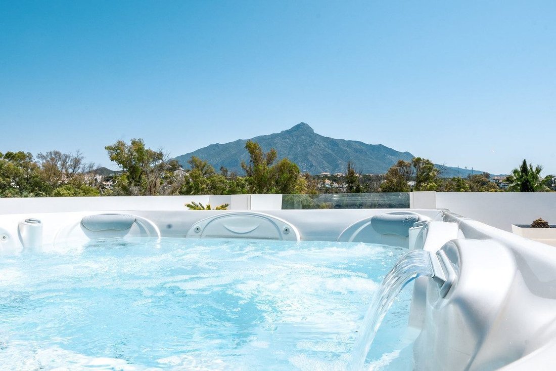 Villa in Nueva Andalucia, Marbella, Spain 3 - 18857047