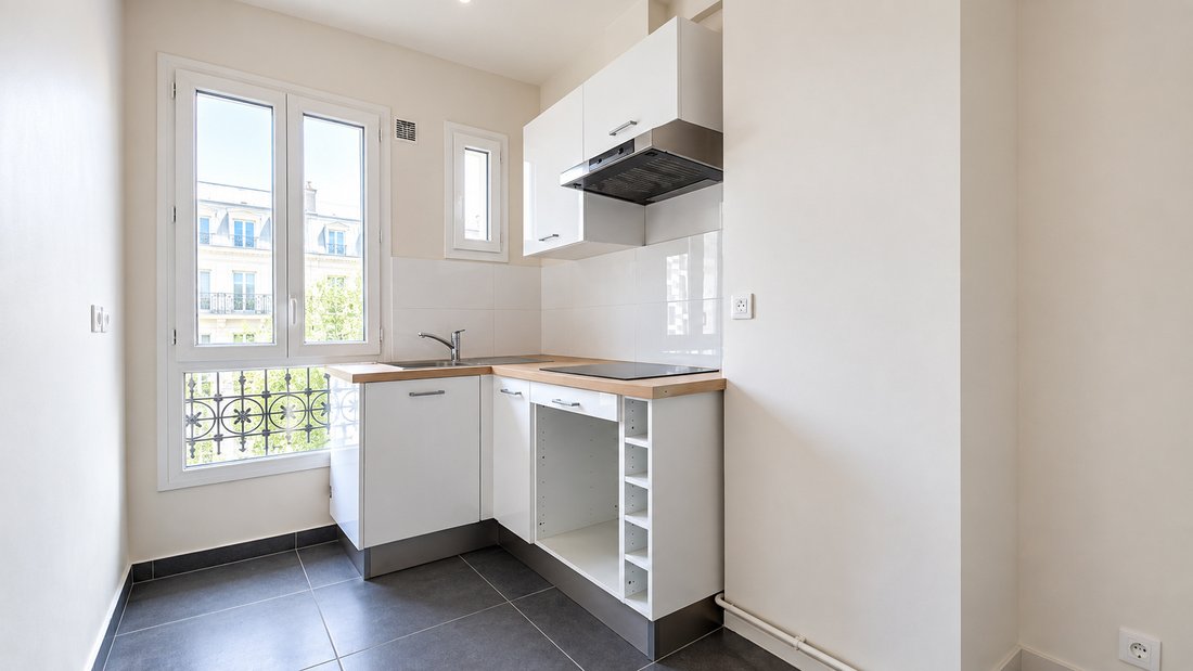 Apartment in Clignancourt-Jules Joffrin, Paris 18e Arrondissement, Paris 3 - 18676275