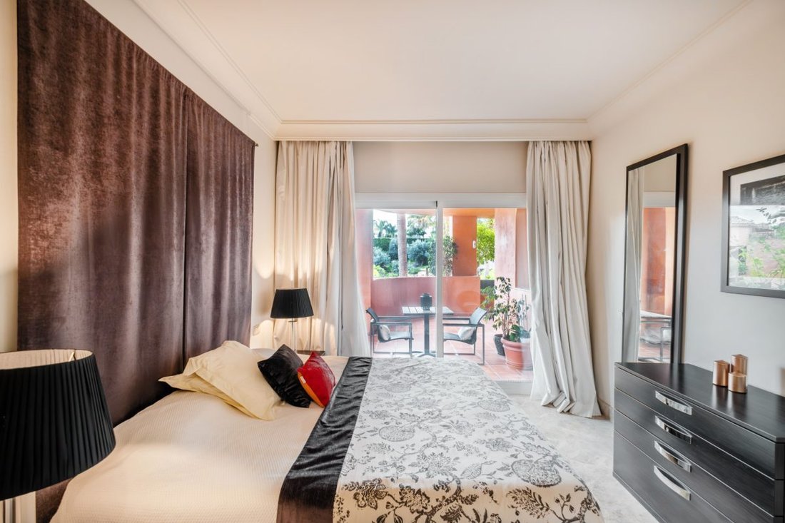 Apartment in Puerto Banus, Marbella, Spain 5 - 18860021