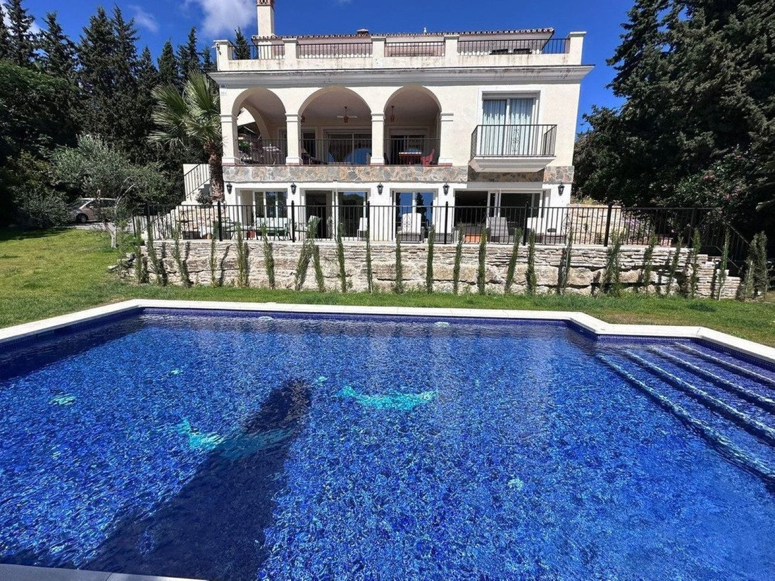 Villa in Puerto Banús, Marbella, Spanien 2 - 18857190