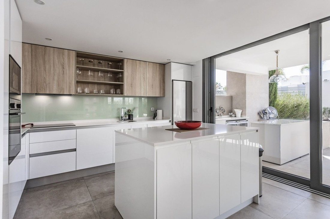 Wohnung in Cancelada, Estepona, Andalusien 3 - 18857658