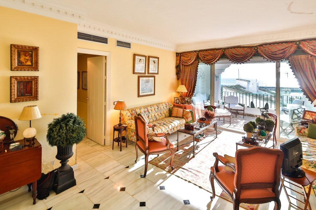 Apartment in Puerto Banus, Marbella, Spain 1 - 18857009