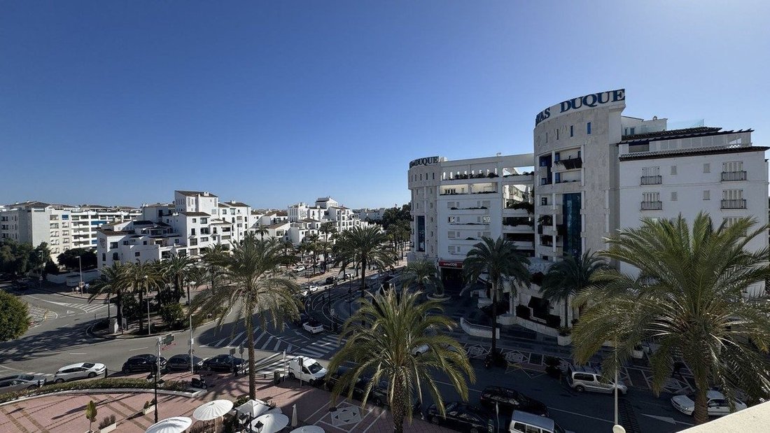 Apartment in Puerto Banus, Marbella, Spain 1 - 18860401