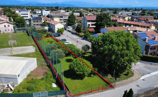 Land in Castelfranco Veneto, Veneto, Italy 1