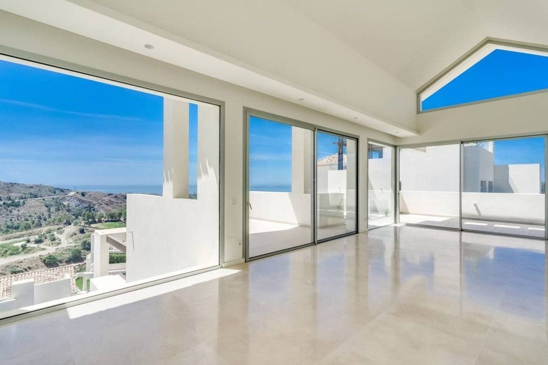 Apartment in Benahavis, Andalusia, Spain 3 - 18857267