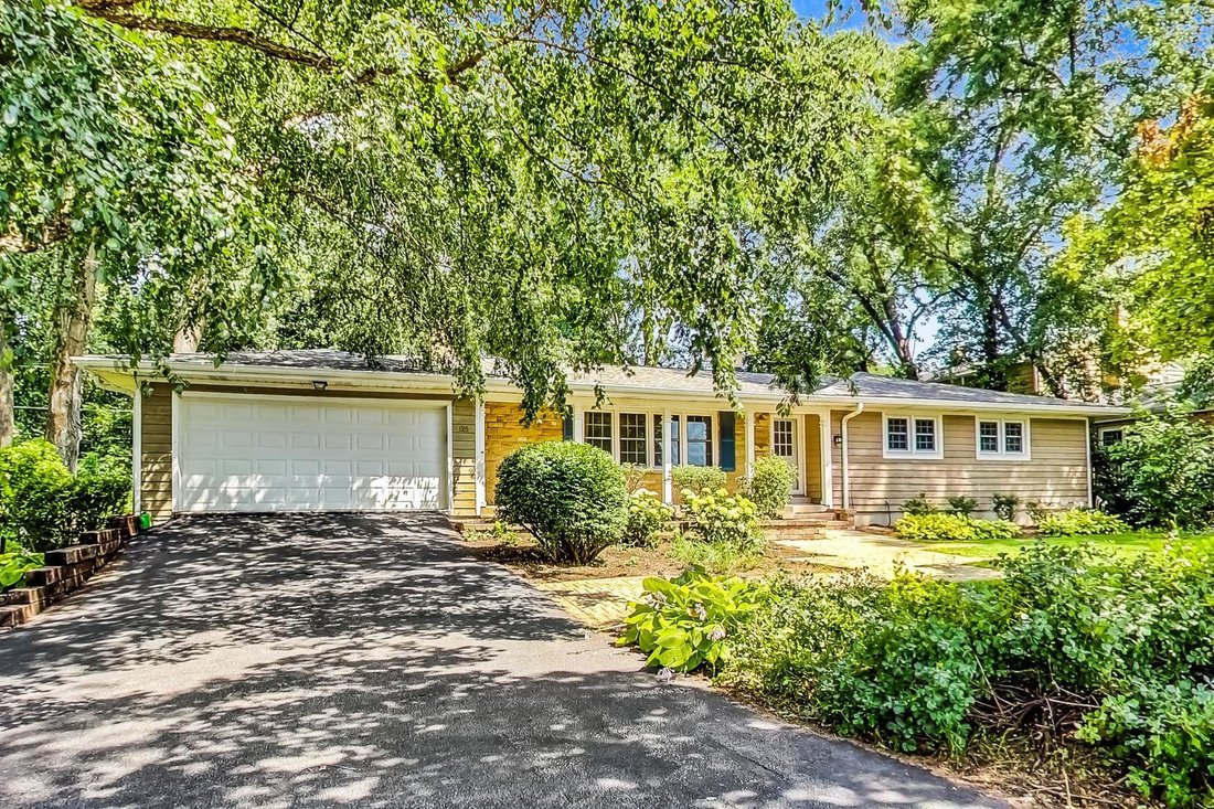Casa a Clarendon Hills, Illinois, Stati Uniti 1 - 18846332