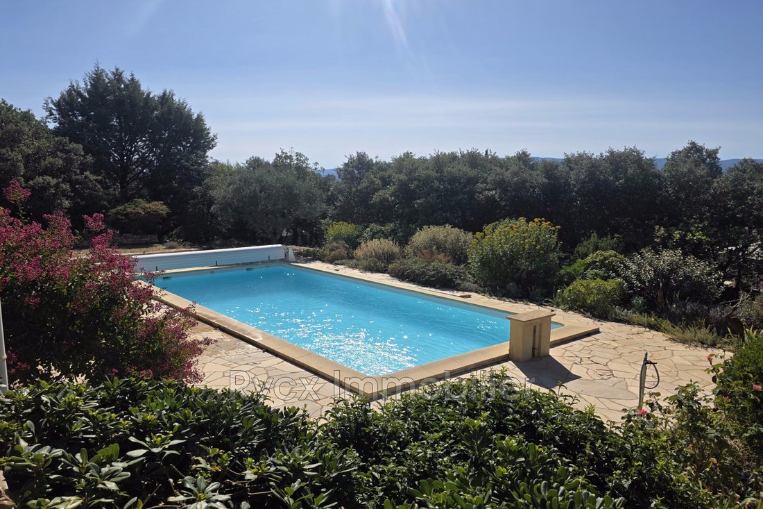 Villa a Saint-Saturnin-lès-Apt, Provenza-Alpi-Costa Azzurra, Francia 2 - 18854729