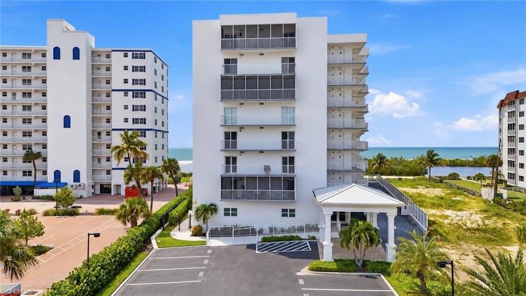 Condo in Fort Myers Beach, Florida, United States 2 - 18848134
