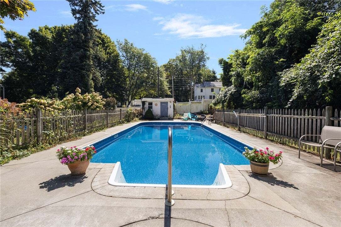 Casa a Warwick, Rhode Island, Stati Uniti 2 - 18852651