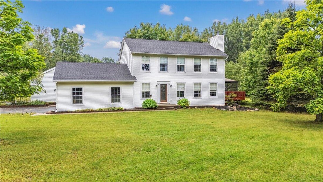 House in Hartland, Michigan, United States 2 - 18849782