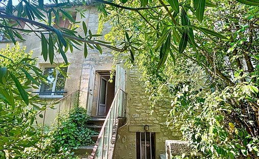 Villa en Uzès, Occitania, Francia 1