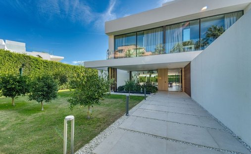 Villa in Golden Mile, Andalusia, Spain 1
