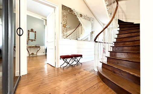 Villa en Beaulieu, Perigueux, Francia 1