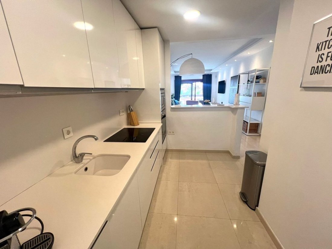 Wohnung in Marbella, Andalusien, Spanien 3 - 18861165