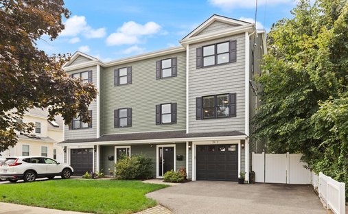 House in Waltham, Massachusetts, United States 1