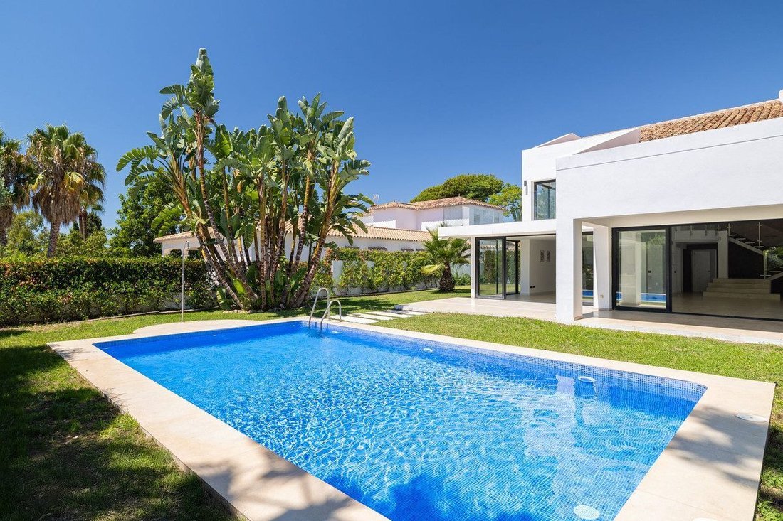 Villa in San Pedro de Alcantara, Andalusia, Spain 3 - 18857422
