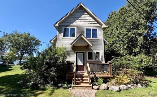 House in Fenton, Michigan, United States 1