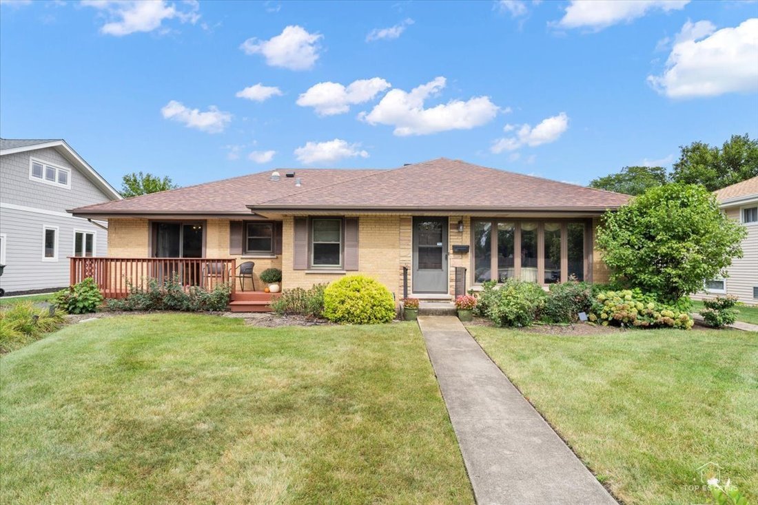 House in Mount Prospect, Illinois, United States 1 - 18850391