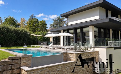 Villa in Charbonnières-les-Bains, Auvergne-Rhone-Alpen, Frankreich 1