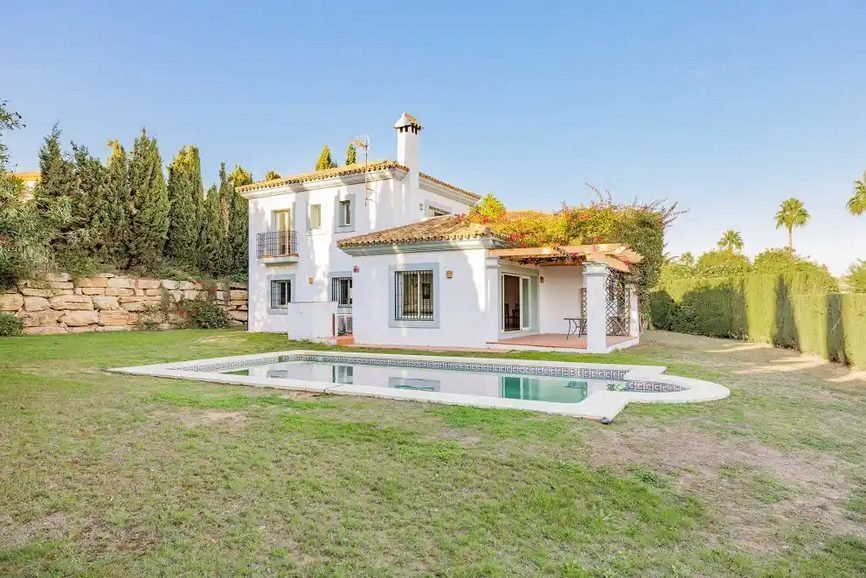 Villa in La Alcaidesa, San Roque, Andalusia 1 - 18857076