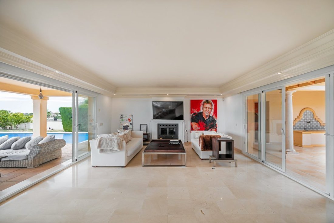 Villa in Elviria-Cabopino, Marbella, Spain 5 - 18860080