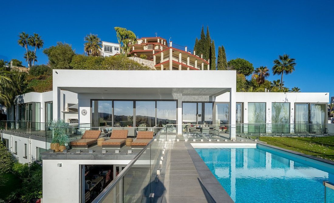 Villa in La Quinta, Benahavís, Andalusien 1 - 18859668
