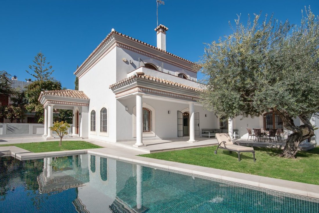 Villa in Fuengirola, Andalusien, Spanien 1 - 18859474