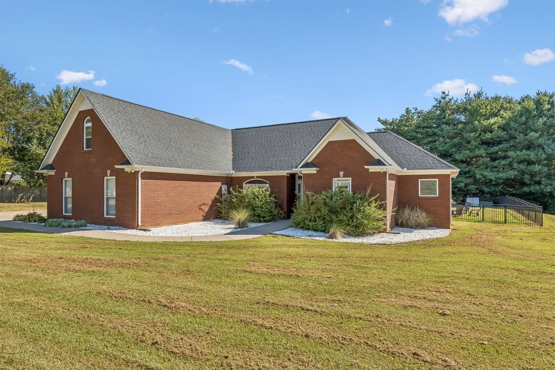 House in Columbia, Tennessee, United States 2 - 18854486