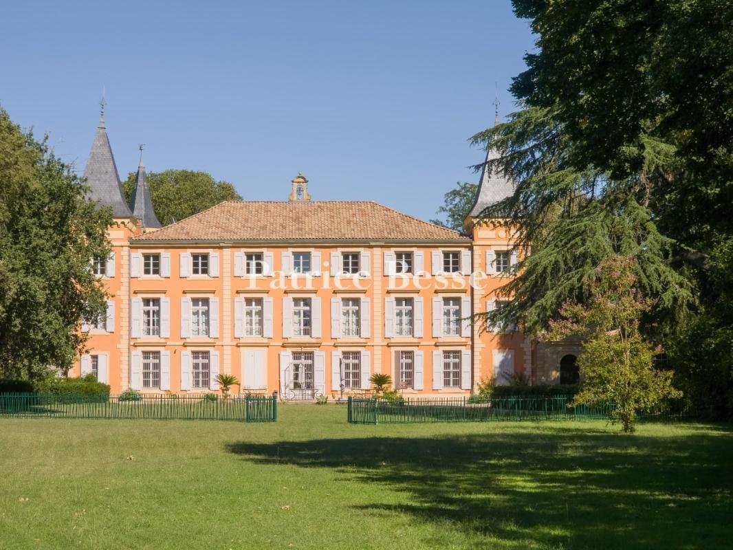 Castillo en Nord, Pezenas, Francia 1 - 18727936