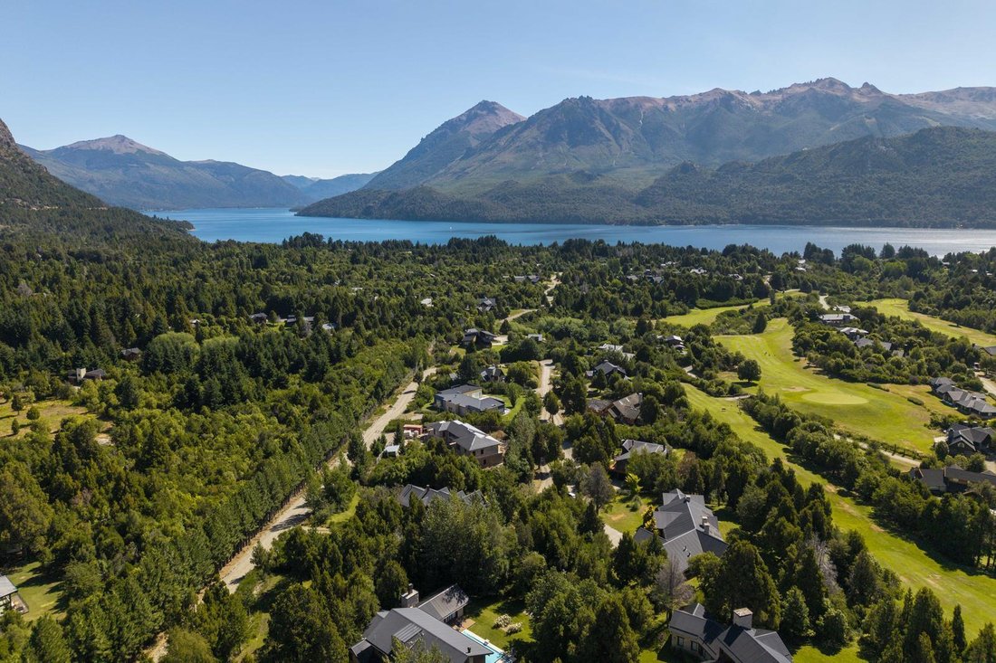 Townhouse in San Carlos de Bariloche, Río Negro, Argentina 2 - 18848700