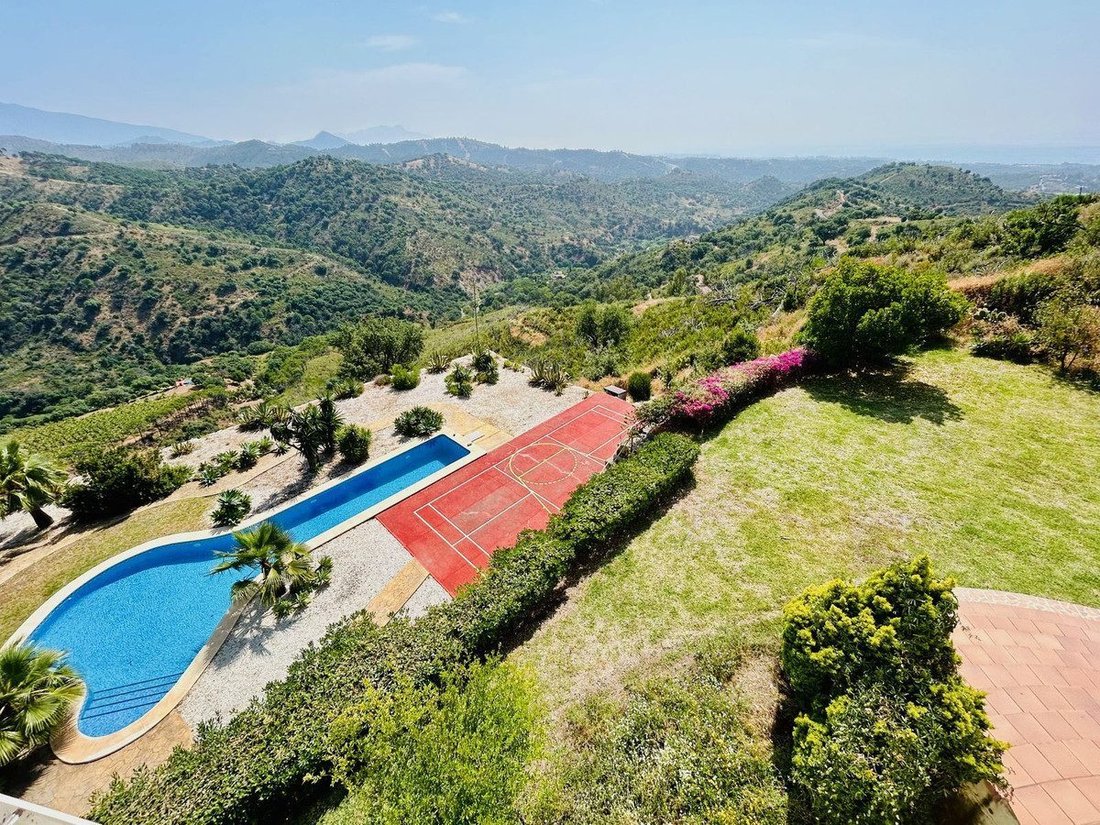 Villa a Estepona, Andalusia, Spagna 3 - 18857257