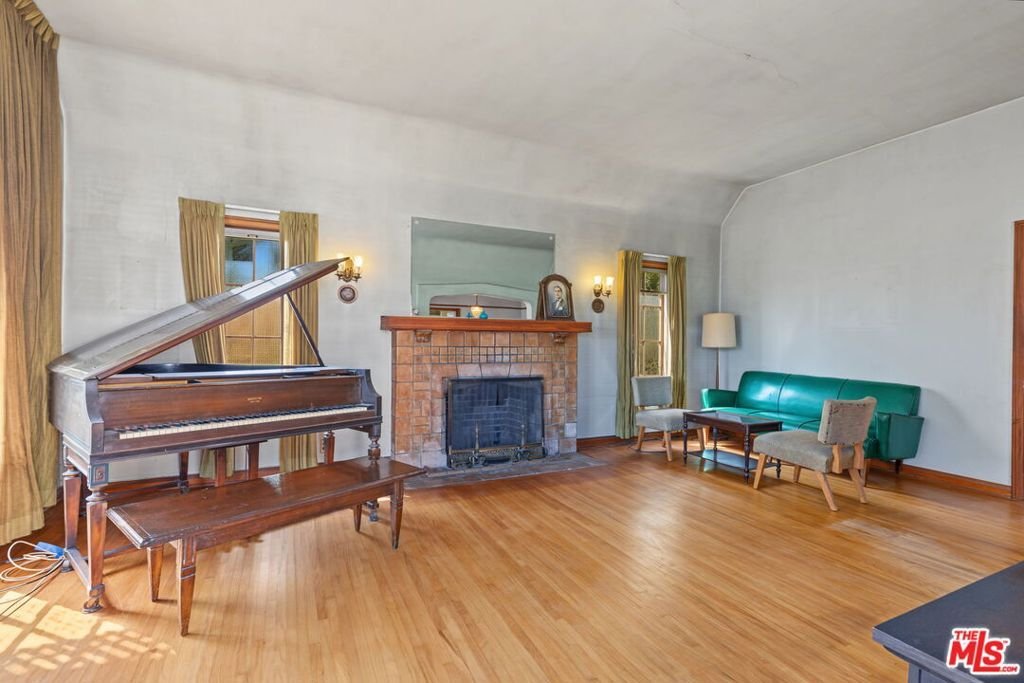House in Altadena, California, United States 5 - 18851377