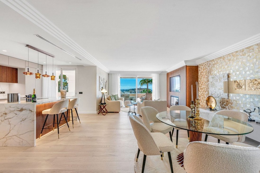 Apartment in Puerto Banus, Marbella, Spain 3 - 18857412