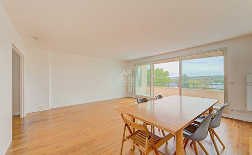 Apartment in Forêt, Saint-Germain-en-Laye, France 1