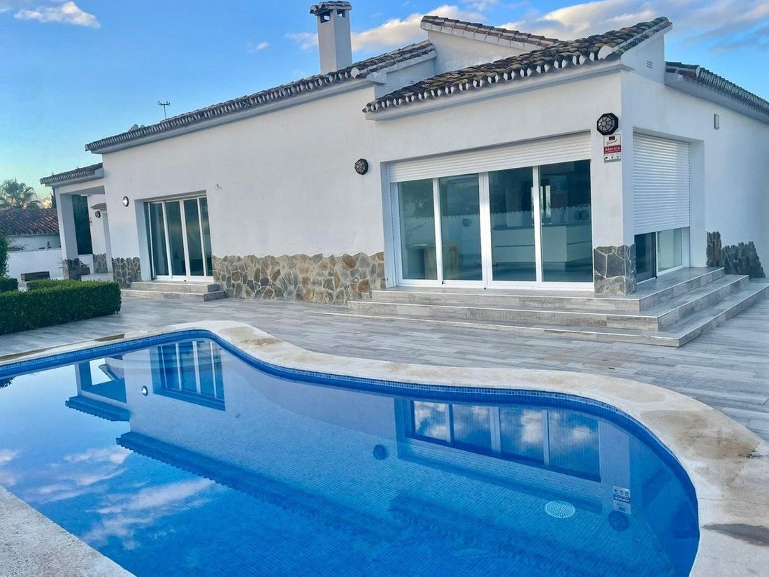 Villa in Alhaurín de la Torre, Andalusien, Spanien 3 - 18859306