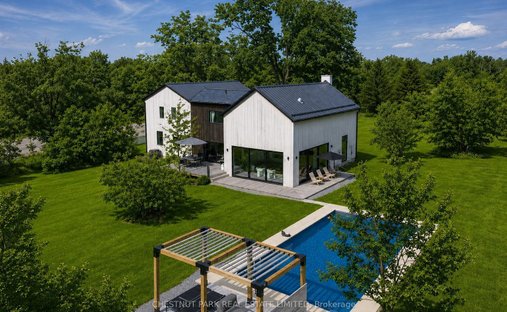 House in Prince Edward, Ontario, Canada 1